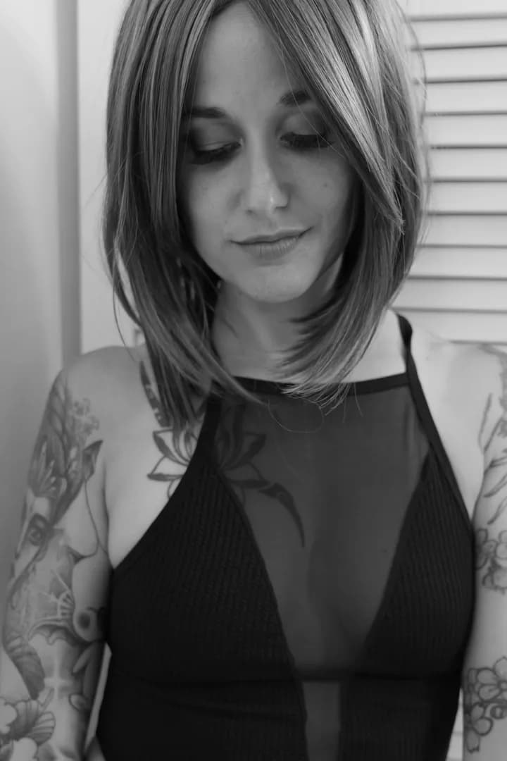 Almanegra – MYM creator