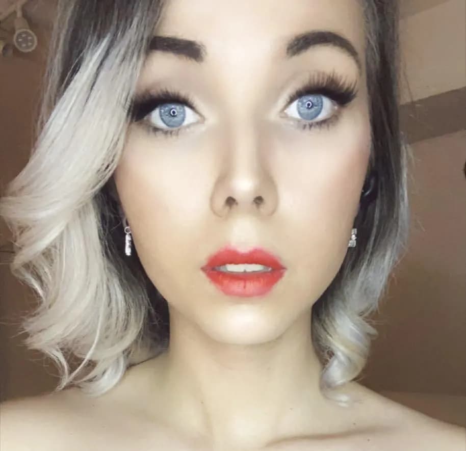 Aprildavis – MYM creator