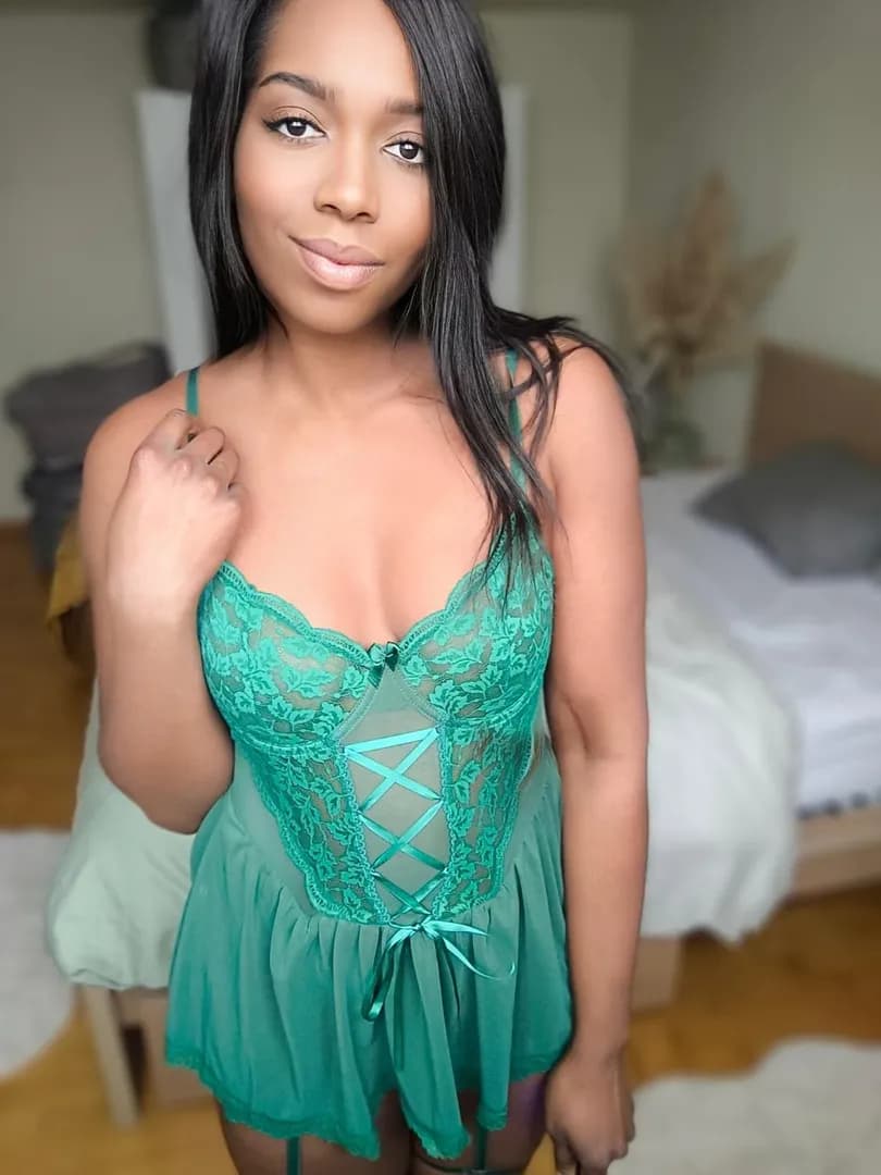 Black_moon_10 – MYM creator