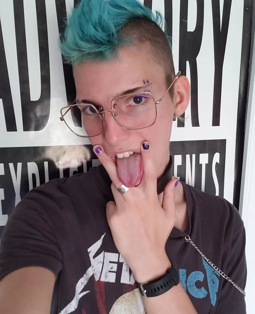 Chey_hyena – MYM creator profile picture