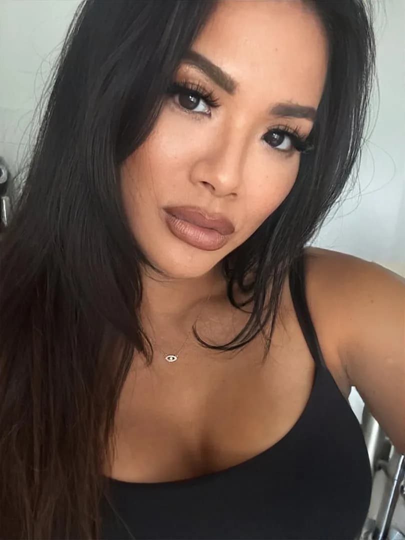 Chux – MYM creator