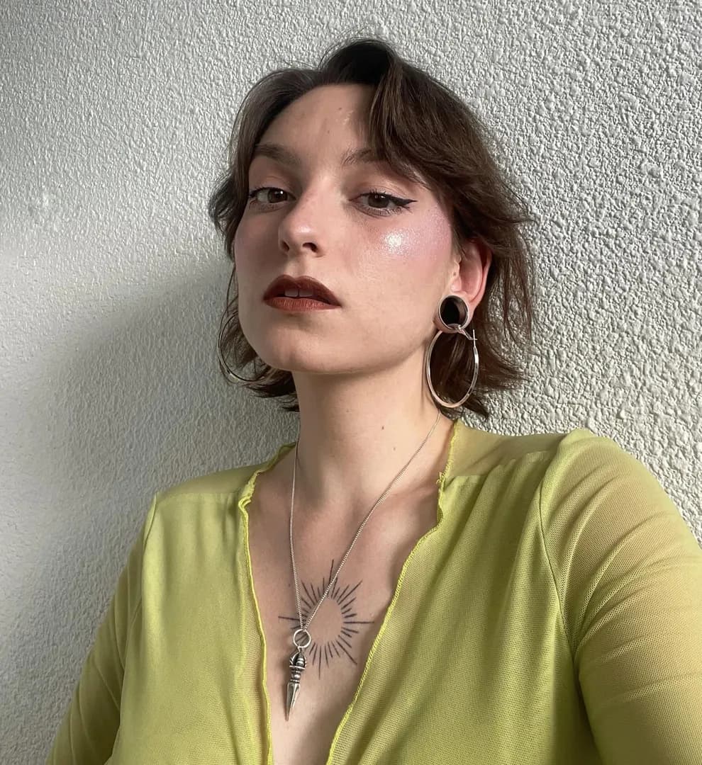 Deessecharlie – MYM creator