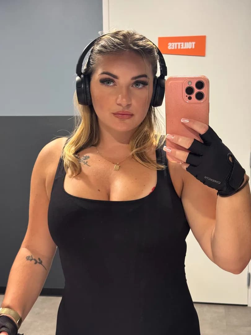 Lady_rina – MYM creator profile picture