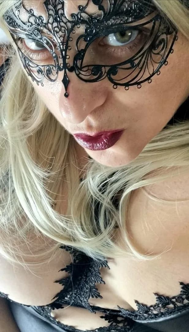 Ladynathall – MYM creator profile picture