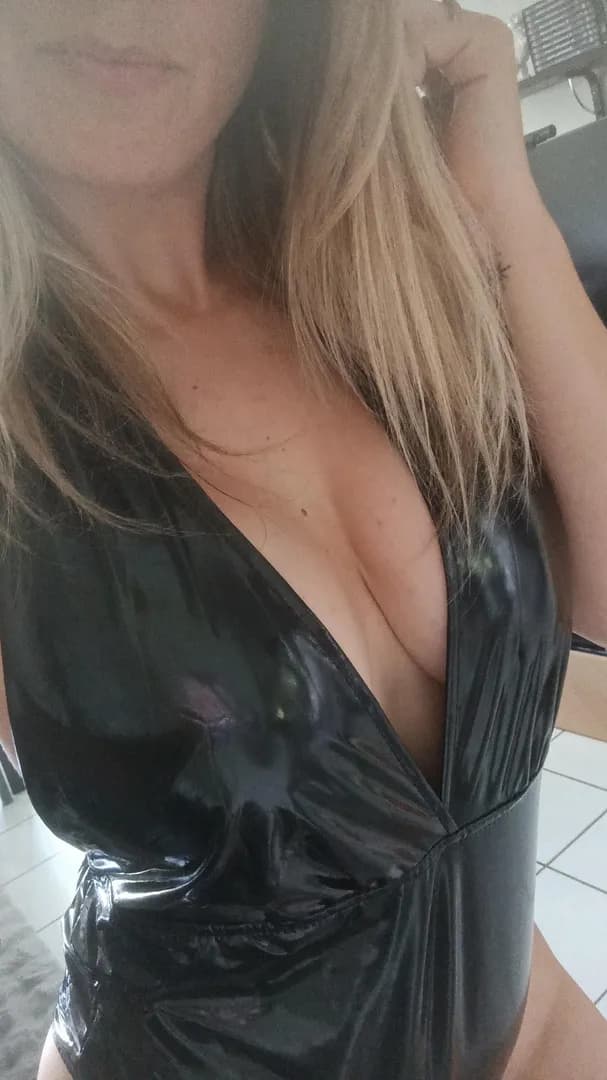 Lanaly – MYM creator