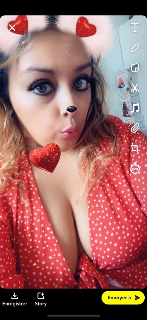 Linda974 – MYM creator profile picture