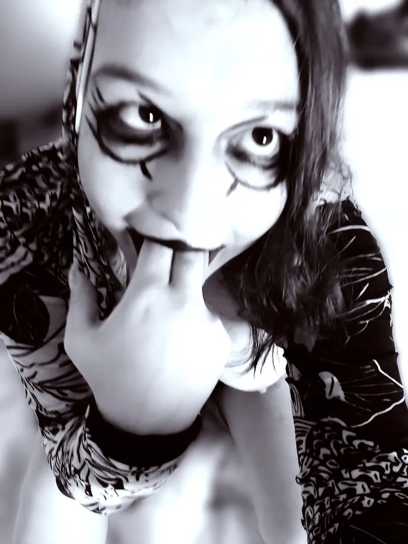 Nanalittlebee – MYM creator profile picture