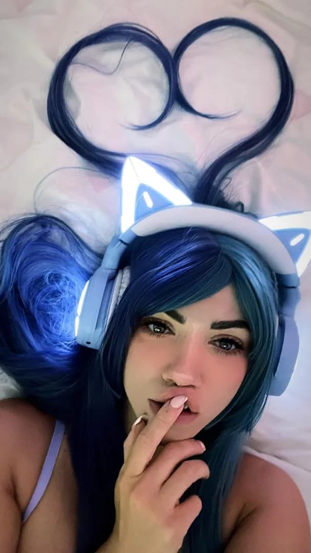 Ninapoledancer – MYM creator