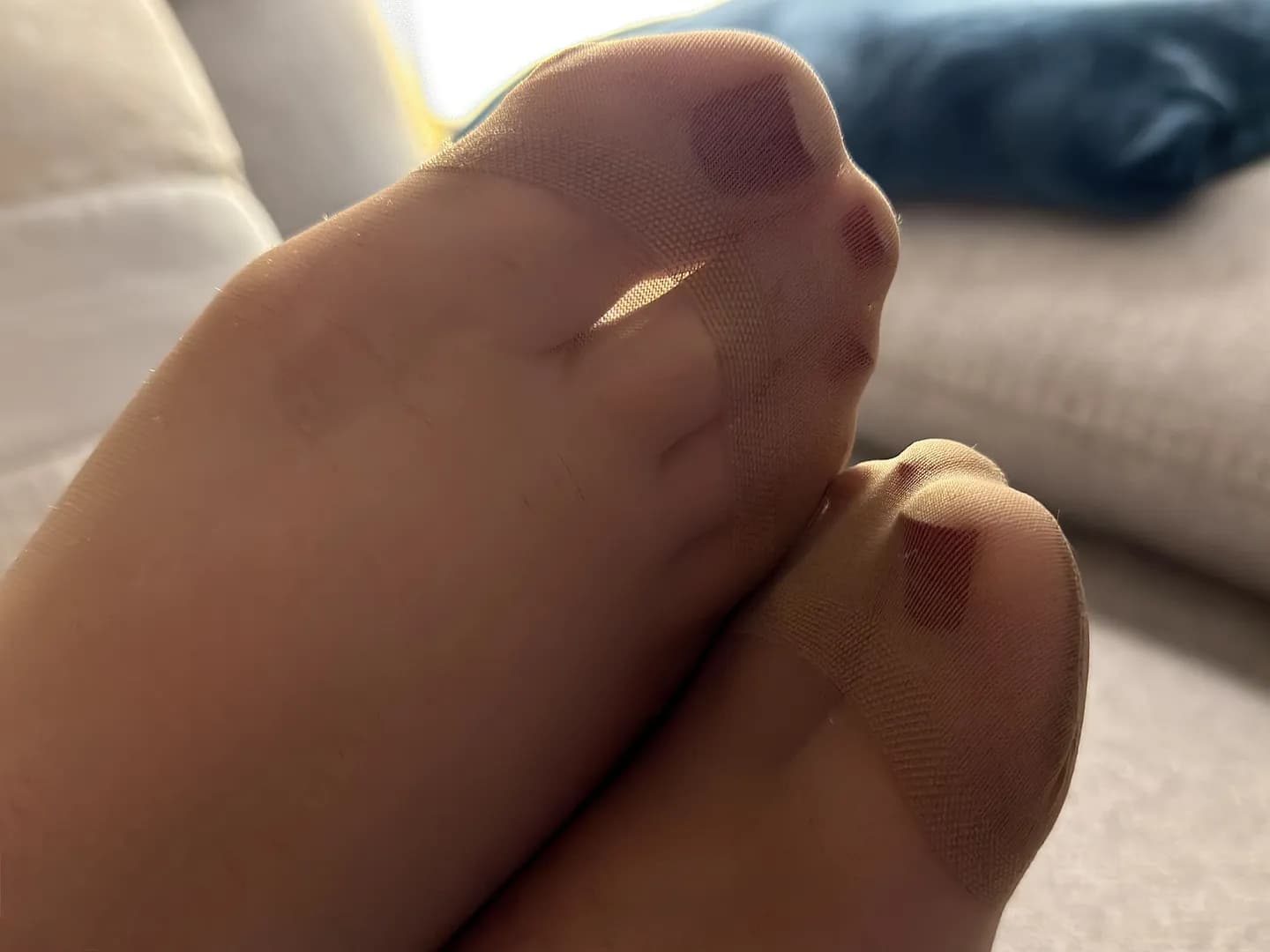 Nylon-footjob-aline – MYM creator profile picture