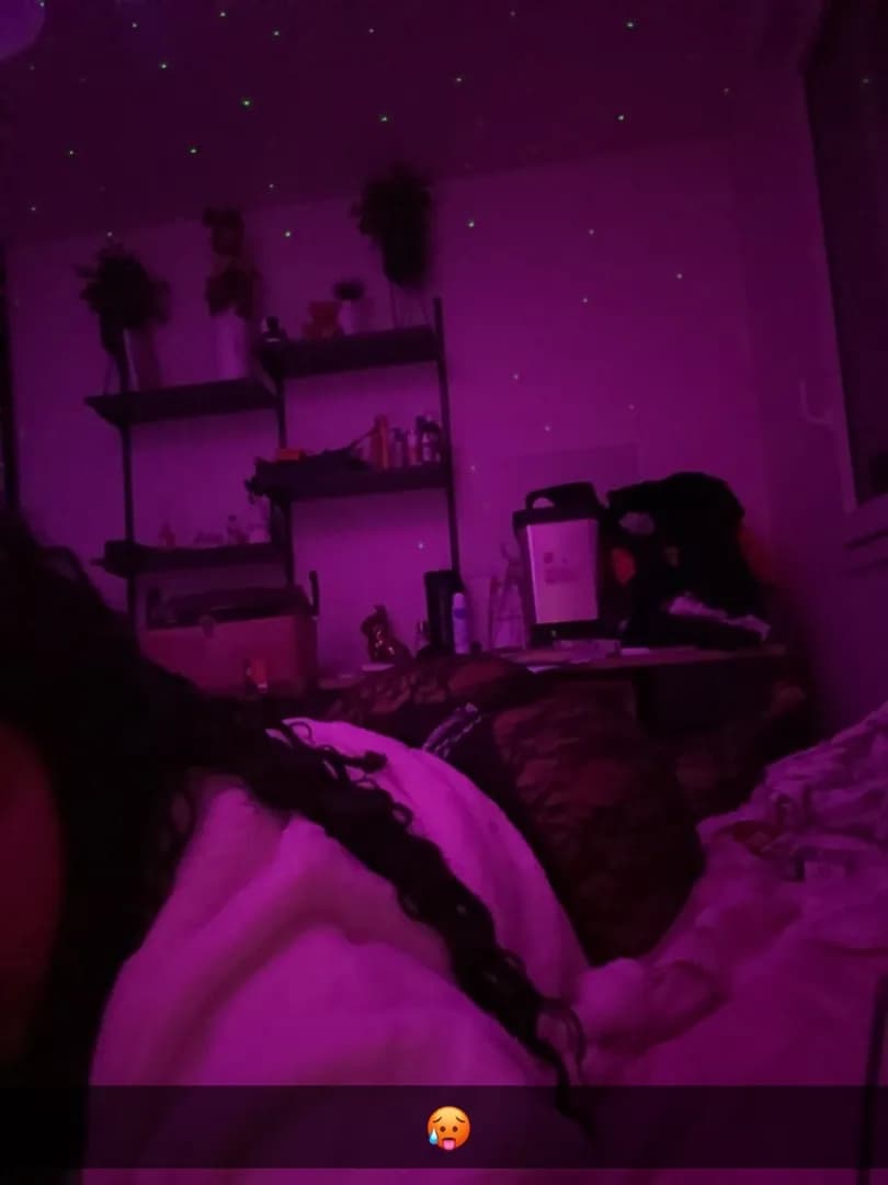 Nyna_privatee – MYM creator