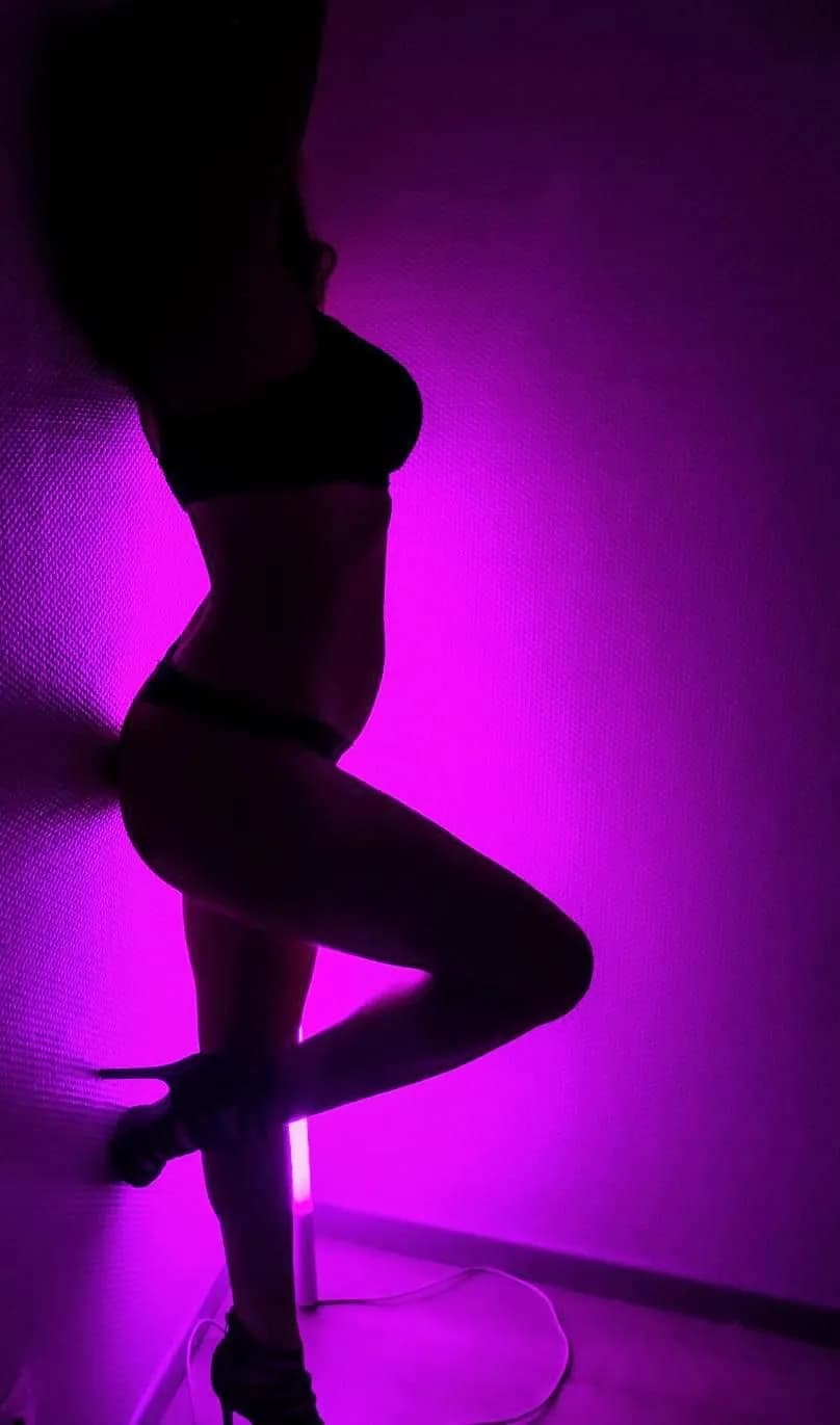 Rubis_extas – MYM creator