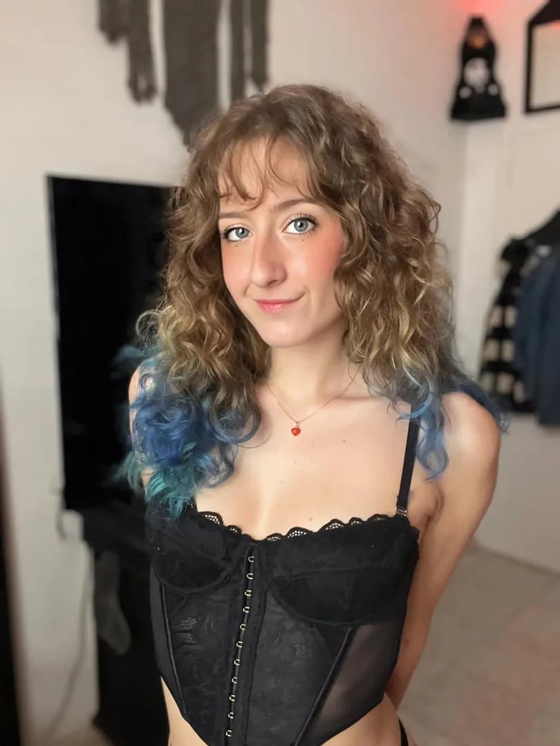 Sadsilly – MYM creator